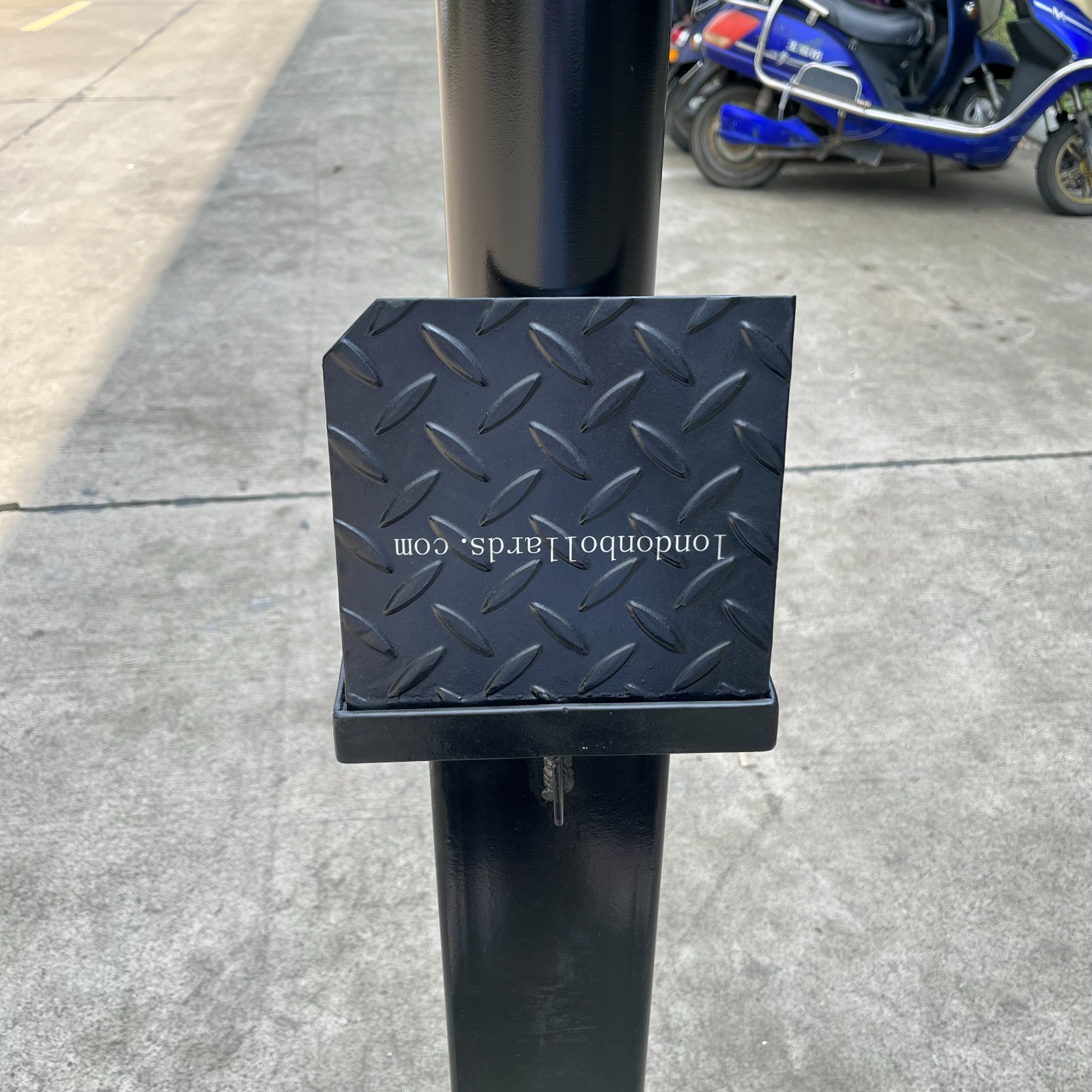 London Bollards